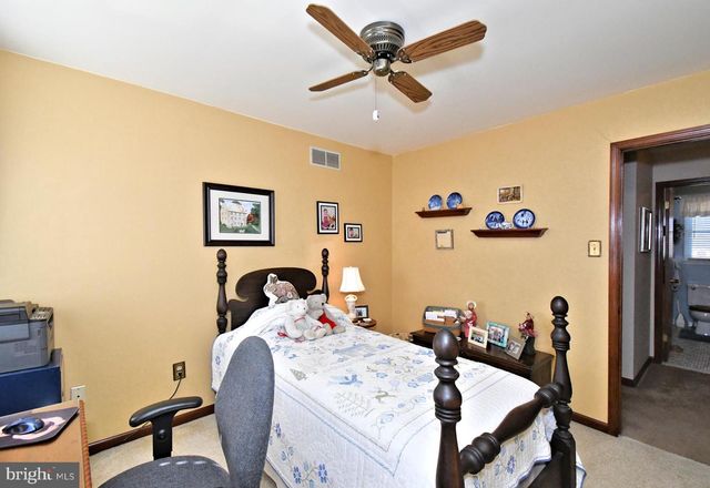 700 ALEXANDER DR, Hatfield, PA 19440