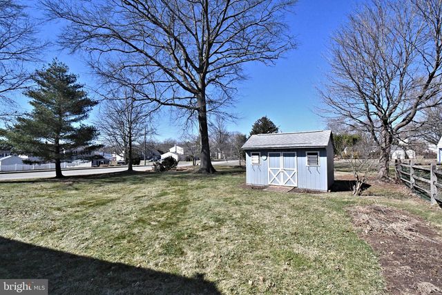 700 ALEXANDER DR, Hatfield, PA 19440