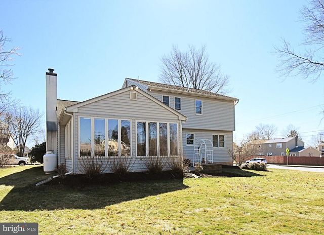 700 ALEXANDER DR, Hatfield, PA 19440