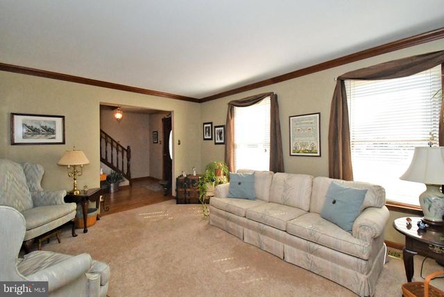 700 ALEXANDER DR, Hatfield, PA 19440