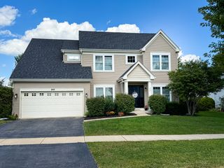 445 E Becker Place, Sycamore, IL 60178