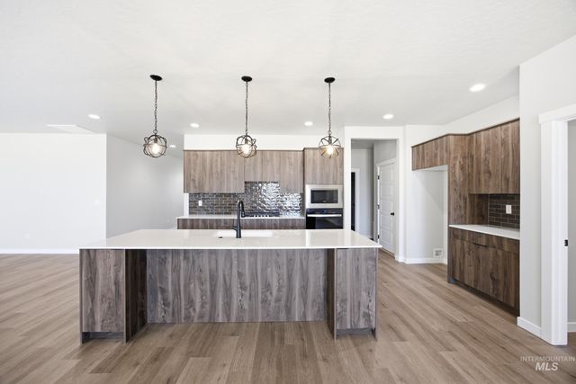 4860 S Bleachfield Ave, Meridian, ID 83642