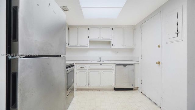 1700 NE 105th Street 406, Miami Shores, FL 33138