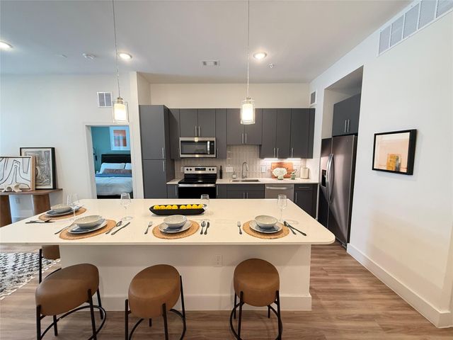 641 W Crosstimbers Street B1.334, Houston, TX 77018