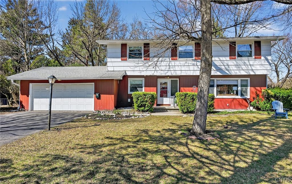 226 Ridgecrest Road, Dewitt, NY 13214