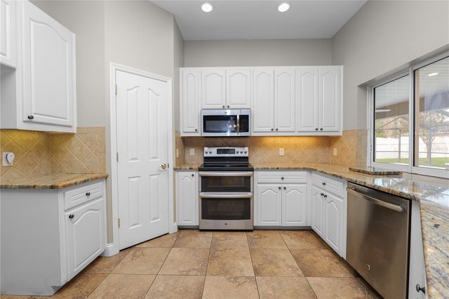 3333 HAWKS RIDGE DRIVE, Lakeland, FL 33810