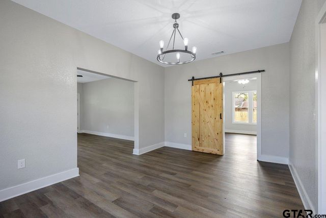 301 S Ponsard, Troup, TX 75789