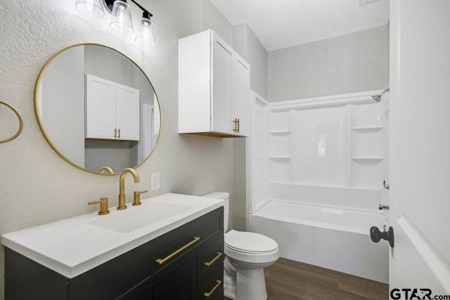 301 S Ponsard, Troup, TX 75789