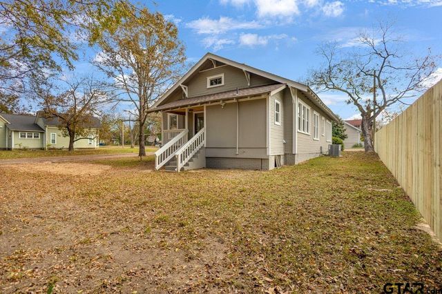 301 S Ponsard, Troup, TX 75789