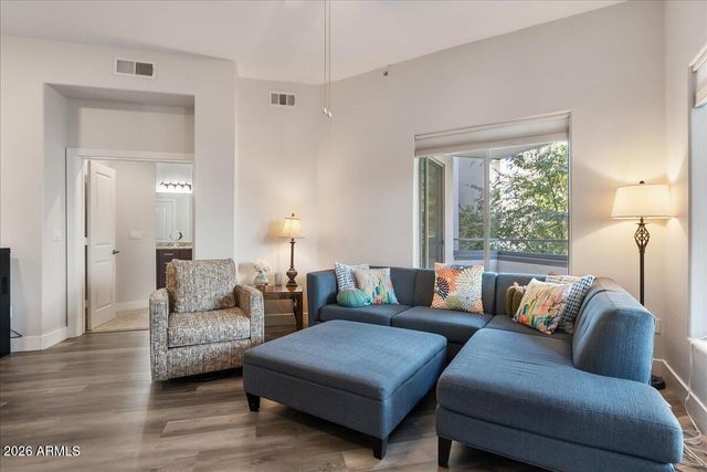 945 E PLAYA DEL NORTE Drive 2022, Tempe, AZ 85288