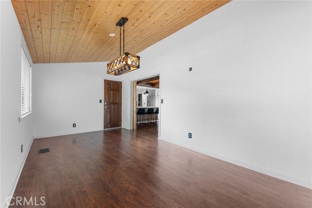 5313 Basel, Wrightwood, CA 92397