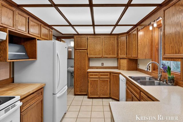 4172 Blackfoot Drive SW, Grandville, MI 49418