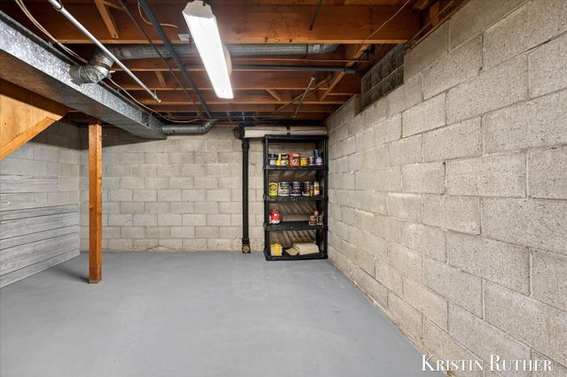 4172 Blackfoot Drive SW, Grandville, MI 49418