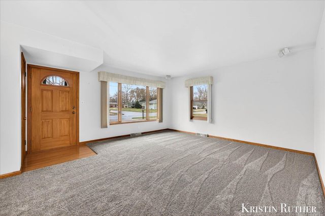 4172 Blackfoot Drive SW, Grandville, MI 49418