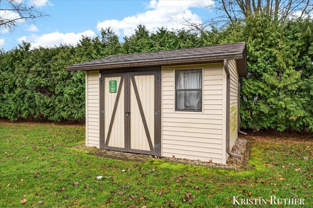 4172 Blackfoot Drive SW, Grandville, MI 49418