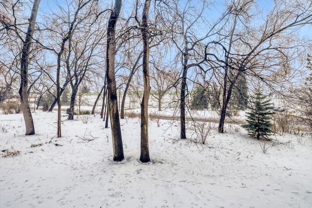 7200 Cahill Road 104, Edina, MN 55439