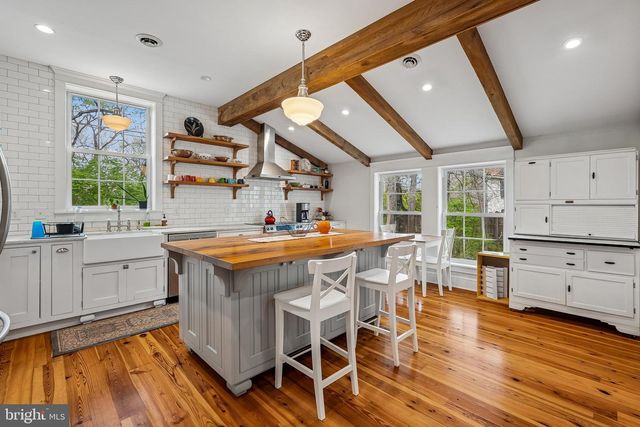 1369 OLD CHAPEL RD, Boyce, VA 22620