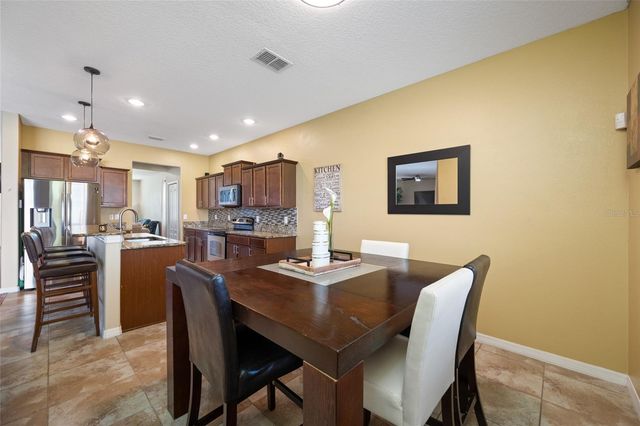 10832 CARLOWAY HILLS DRIVE, Wimauma, FL 33598