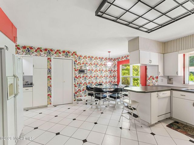 1236 Georgian Terrace, Lakewood, NJ 08701
