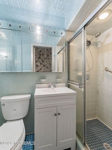 1236 Georgian Terrace, Lakewood, NJ 08701
