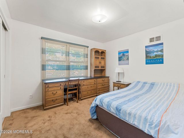 1236 Georgian Terrace, Lakewood, NJ 08701