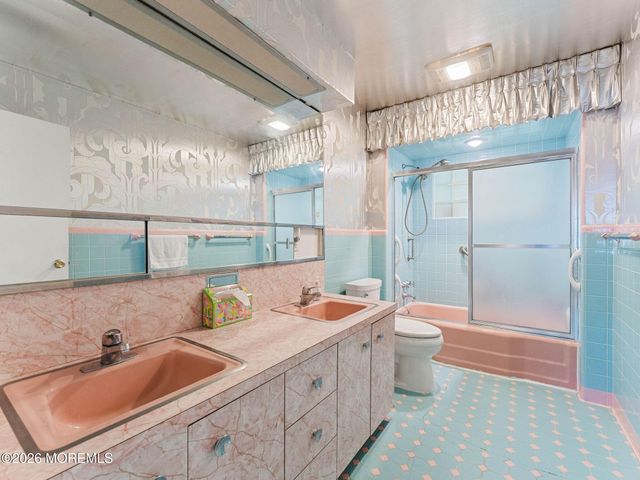 1236 Georgian Terrace, Lakewood, NJ 08701