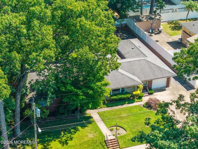 1236 Georgian Terrace, Lakewood, NJ 08701
