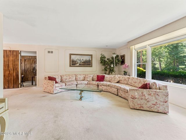 1236 Georgian Terrace, Lakewood, NJ 08701