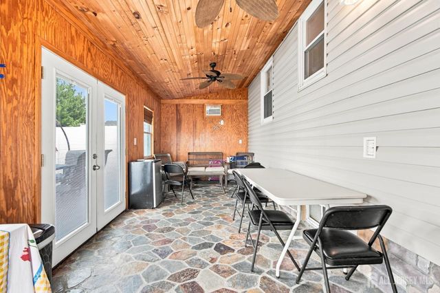 73 George Street, Carteret, NJ 07008