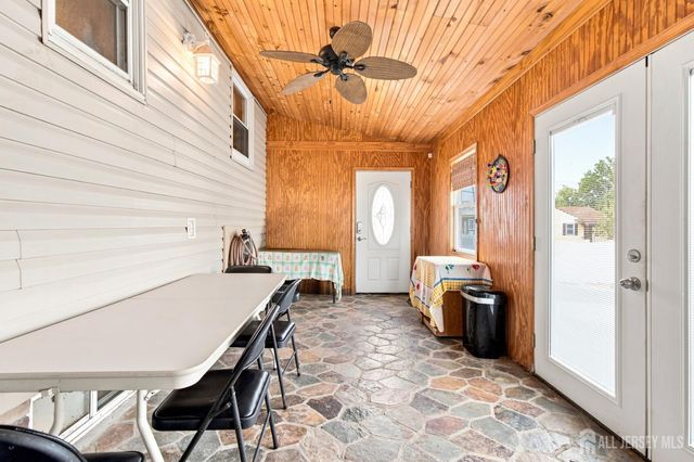 73 George Street, Carteret, NJ 07008