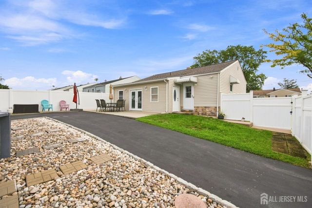 73 George Street, Carteret, NJ 07008