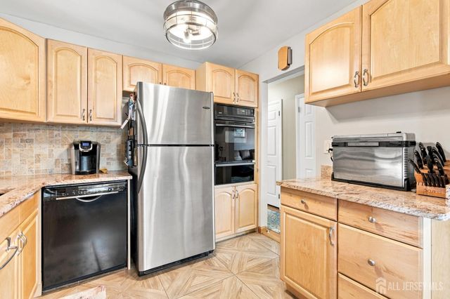 73 George Street, Carteret, NJ 07008