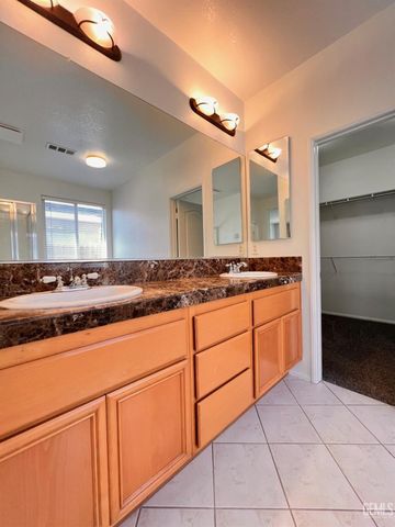 12413 Colorado Avenue, Bakersfield, CA 93312