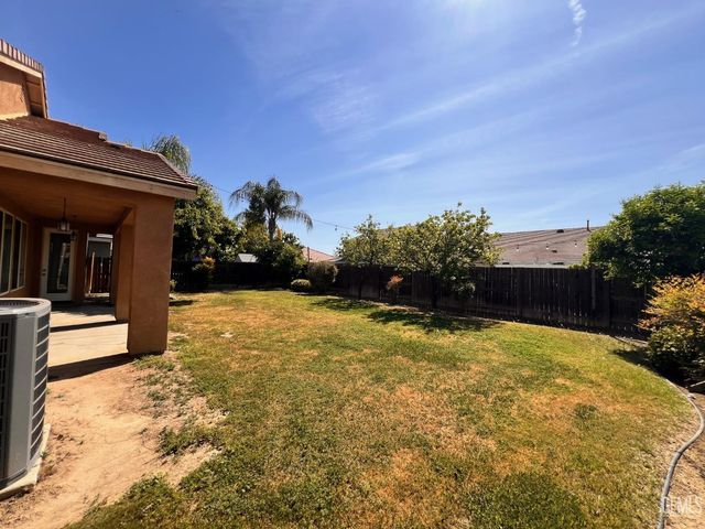 12413 Colorado Avenue, Bakersfield, CA 93312