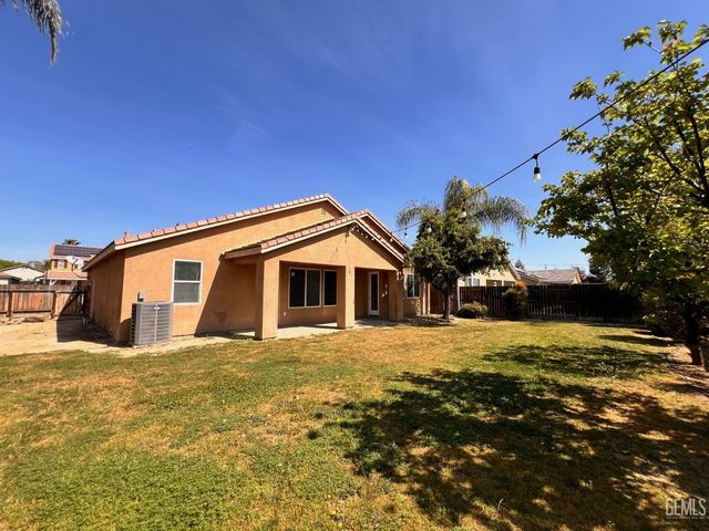 12413 Colorado Avenue, Bakersfield, CA 93312