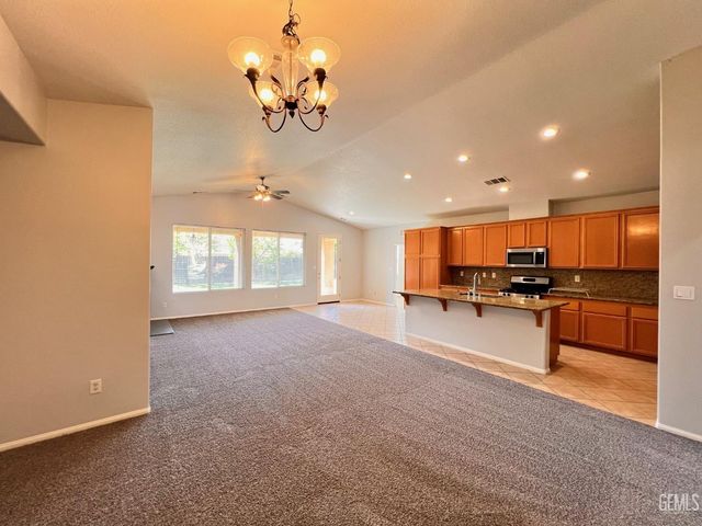 12413 Colorado Avenue, Bakersfield, CA 93312