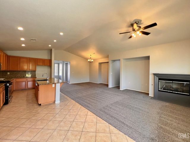 12413 Colorado Avenue, Bakersfield, CA 93312