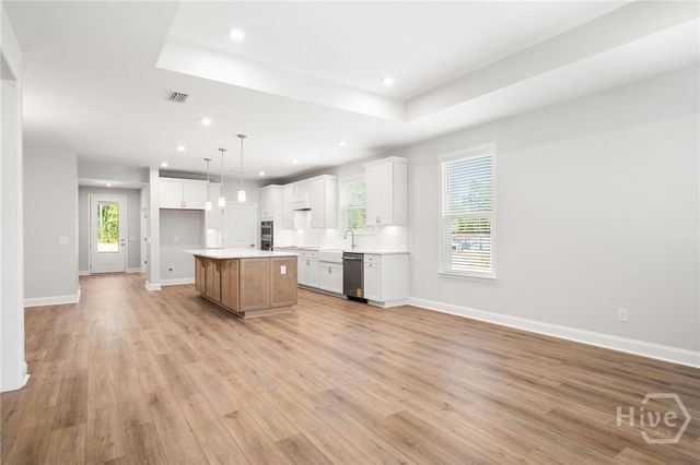 328 Pulaski Drive, Richmond Hill, GA 31324