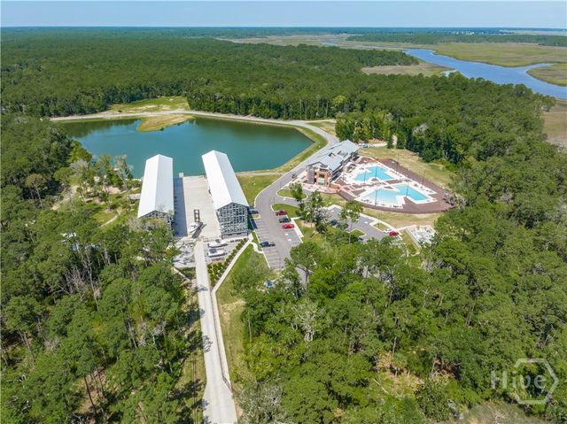 328 Pulaski Drive, Richmond Hill, GA 31324