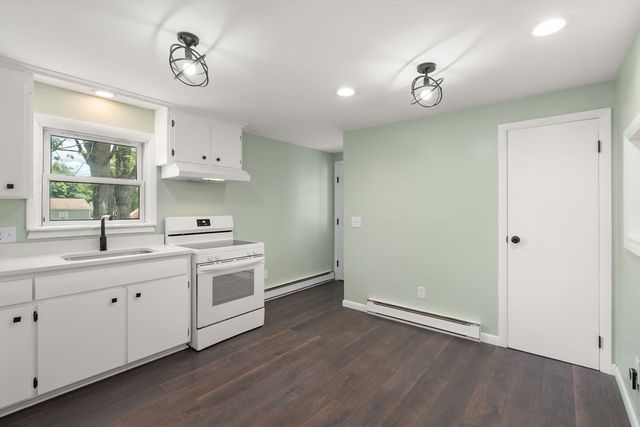 188 Moss Rd, Springfield, MA 01119