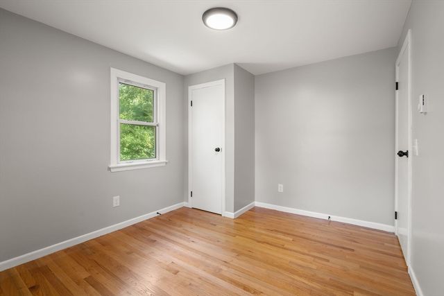 188 Moss Rd, Springfield, MA 01119