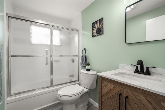 188 Moss Rd, Springfield, MA 01119