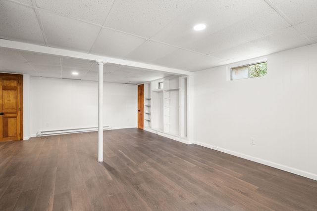 188 Moss Rd, Springfield, MA 01119