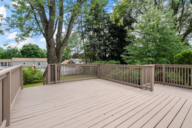 188 Moss Rd, Springfield, MA 01119