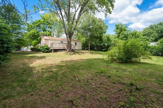 188 Moss Rd, Springfield, MA 01119