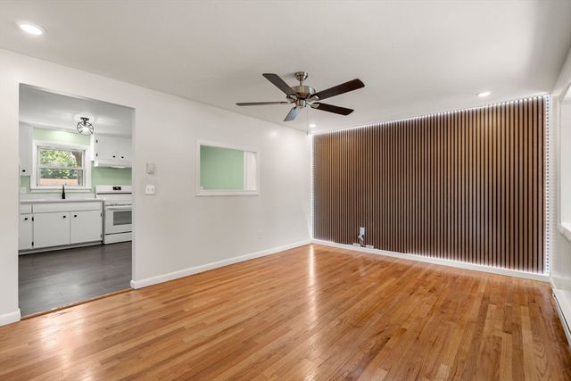 188 Moss Rd, Springfield, MA 01119
