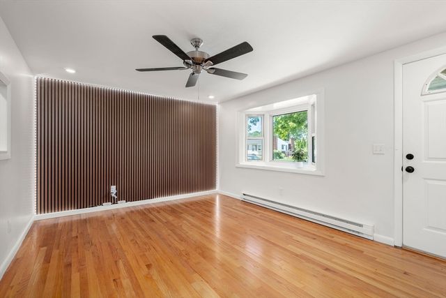188 Moss Rd, Springfield, MA 01119