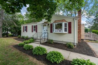 188 Moss Rd, Springfield, MA 01119