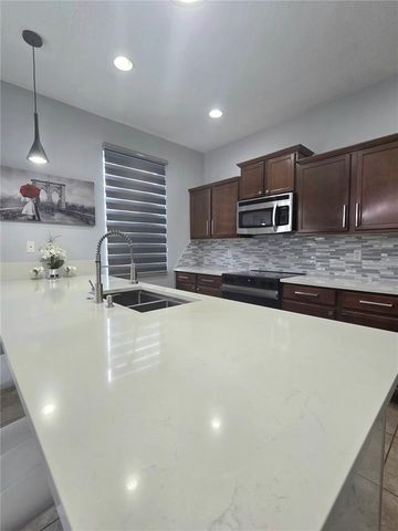 10604 SAVANNAH PLANTATION COURT, Orlando, FL 32832