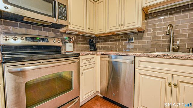 72 River Bend Road B, Stratford, CT 06614